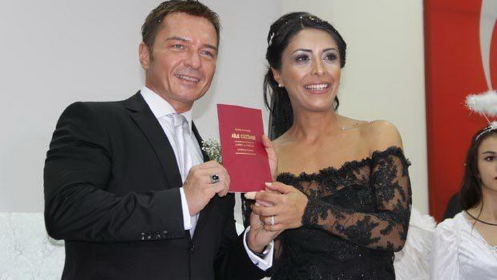Toyunda qara gəlinlik geyindi - FOTOLAR