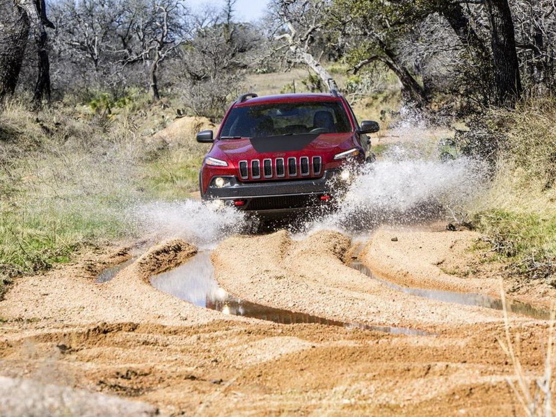 Jeep покажет в Женеве дизельный Cherokee - ФОТО