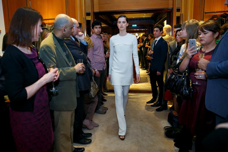 Общество Великобритания-Азербайджан и компания Ralph Lauren провели в Лондоне благотворительную акцию для детей-инвалидов - ФОТО