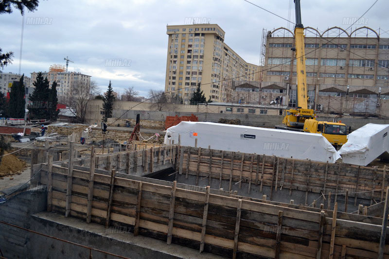 Bakıda yeni metro stansiyası tikilir – FOTO