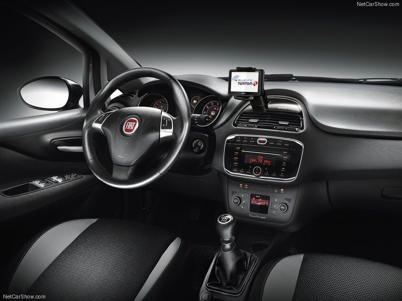 Цена и качество: Новый обновленный Fiat Punto 2012 - ФОТОСЕССИЯ