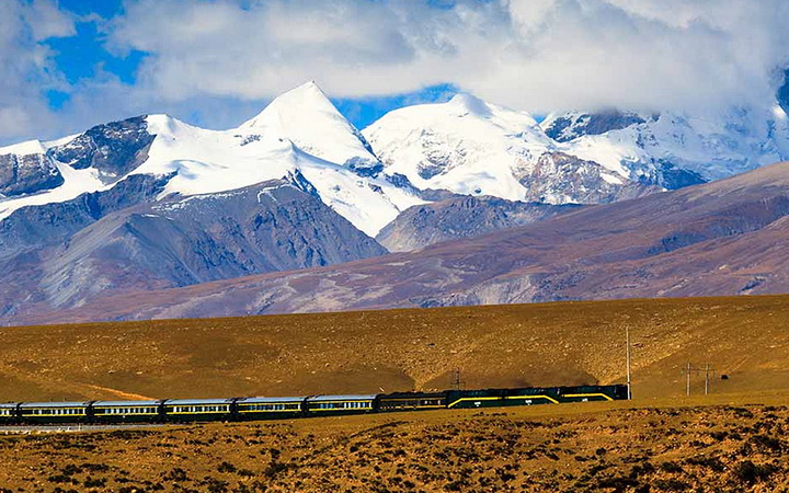 10 лучших в мире путешествий на поездах - ФОТО