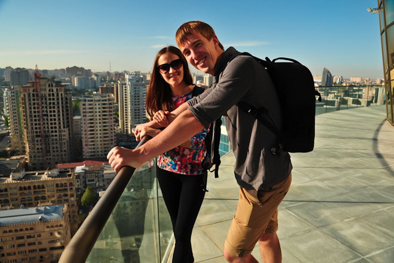 Прогулка российского блогера по Баку - ФОТО