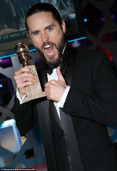 Леди Гага нарядилась в "золотое" платье – ФОТО