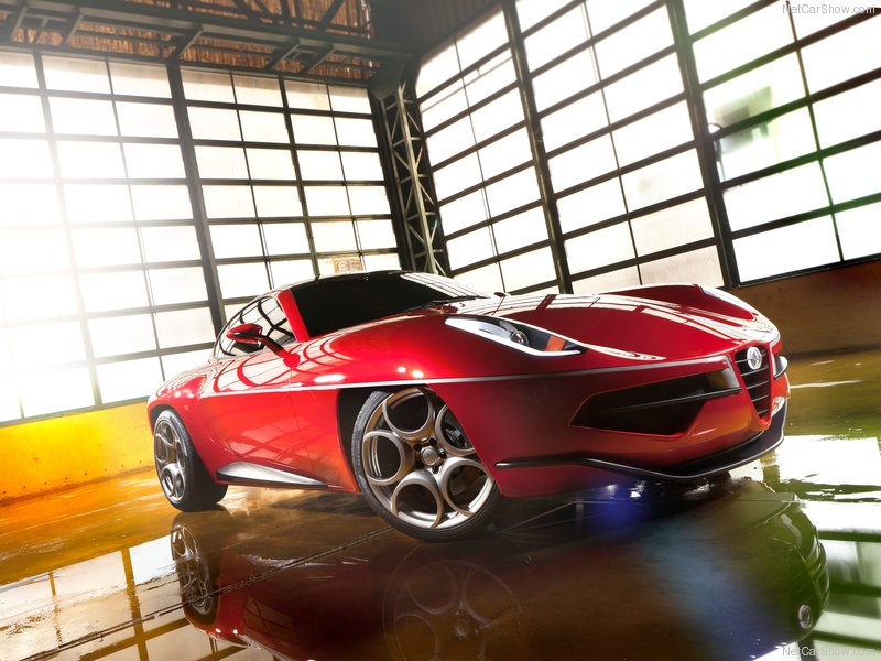 Alfa Romeo создала "летающую тарелку" - ФОТОСЕССИЯ