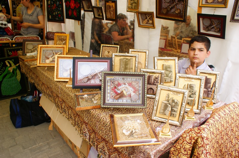В древнем Ичеришехер проходит "Мейдан базары" - ФОТО