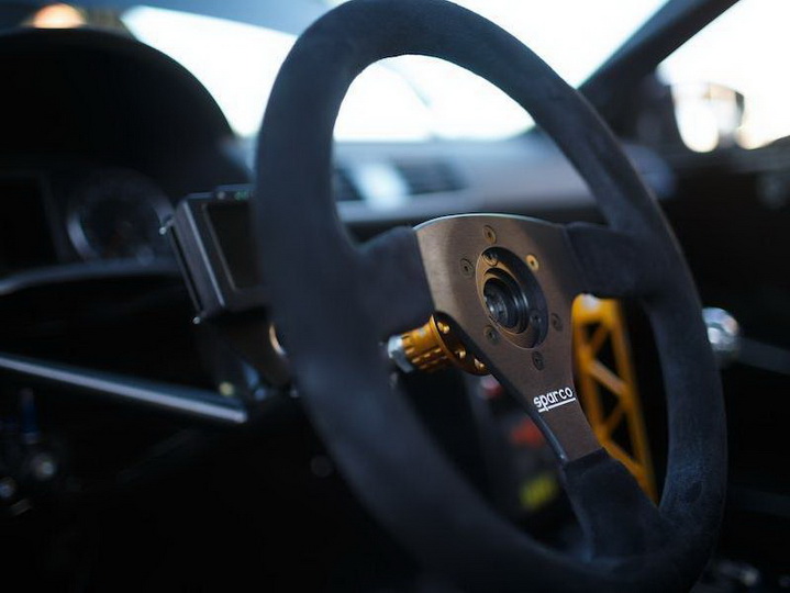 Ведущий Top Gear построил себе 900-сильный VW Passat для дрифта - ФОТО