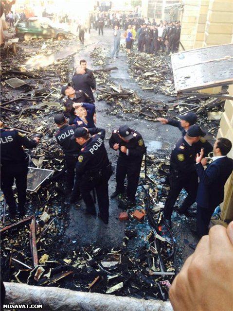 Hacıbala Abutalıbov yanan binaya baş çəkdi - FOTO