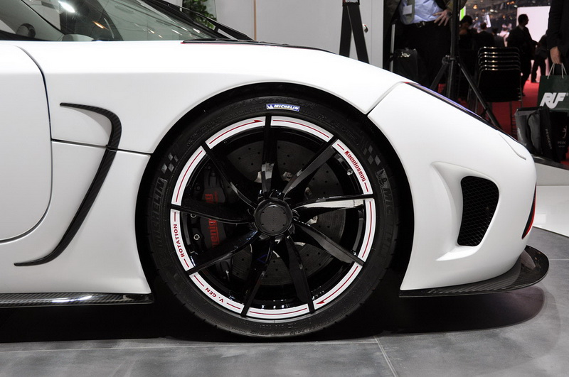 Koenigsegg Agera R: наперегонки с ветром - ФОТОСЕССИЯ