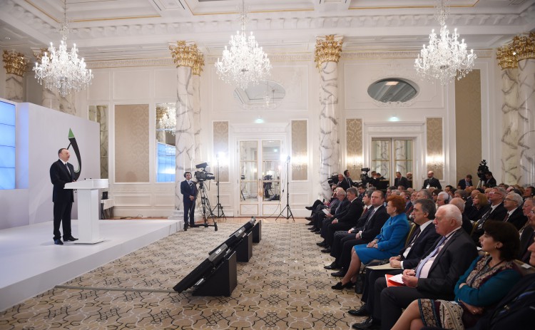 Президент Ильхам Алиев: "Азербайджан - единственный новый источник газа для Европы"
 - ОБНОВЛЕНО - ФОТО