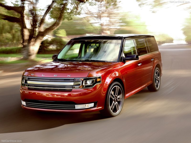 Новый семиместный внедорожник Ford Flex 2013 года - ФОТОСЕССИЯ