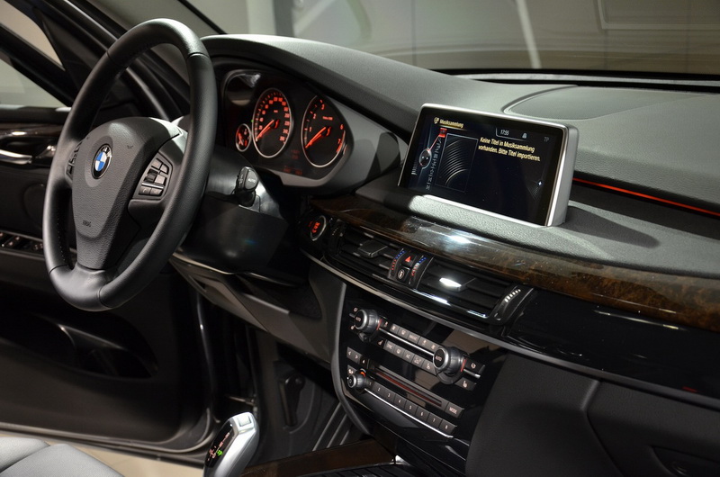 BMW представит бронированный X5 и новый X4 - ФОТО