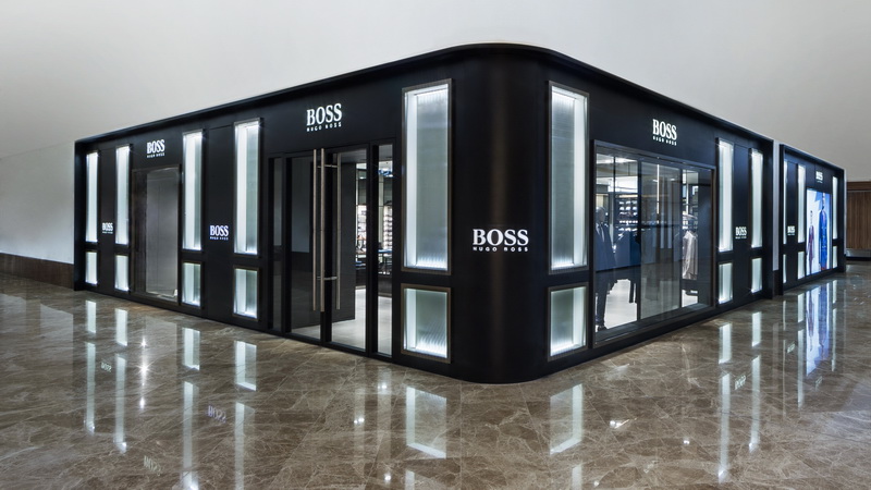 Hugo Boss открыл свой новый флагманский магазин в Port Baku Mall - ФОТО