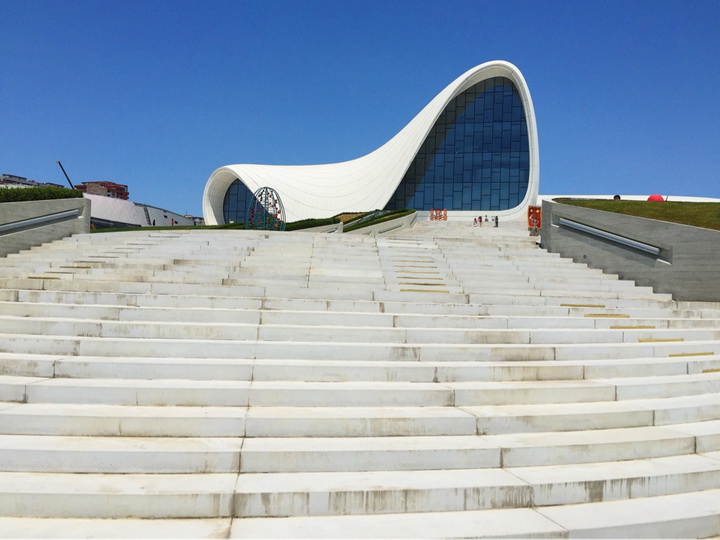 Центр Гейдара Алиева привел в восторг известного блогера - ФОТОГАЛЕРЕЯ