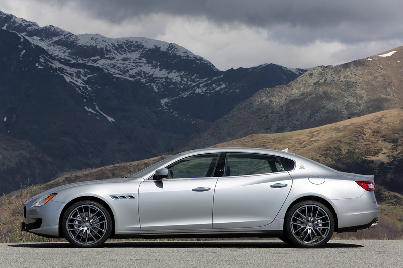 Maserati Quattroporte S преодолевает повороты спокойно и уверенно - ФОТО