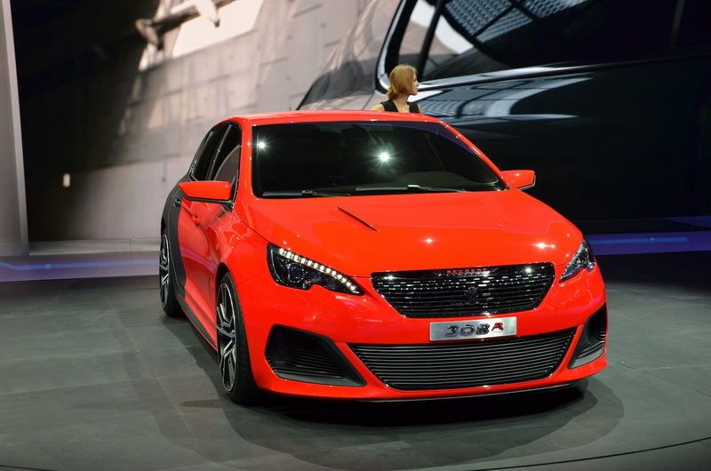 "Заряженный" Peugeot 308R может стать серийным - ФОТО