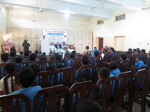 В детском доме-школе в пакистанском городе Лахор состоялась гуманитарная акция при поддержке Первой леди Азербайджана Мехрибан Алиевой - ФОТО