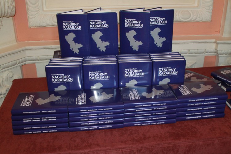 В Лондоне презентована книга академика Рамиза Мехтиева "Нагорный Карабах: история, прочитанная по источникам" на английском языке - ФОТО