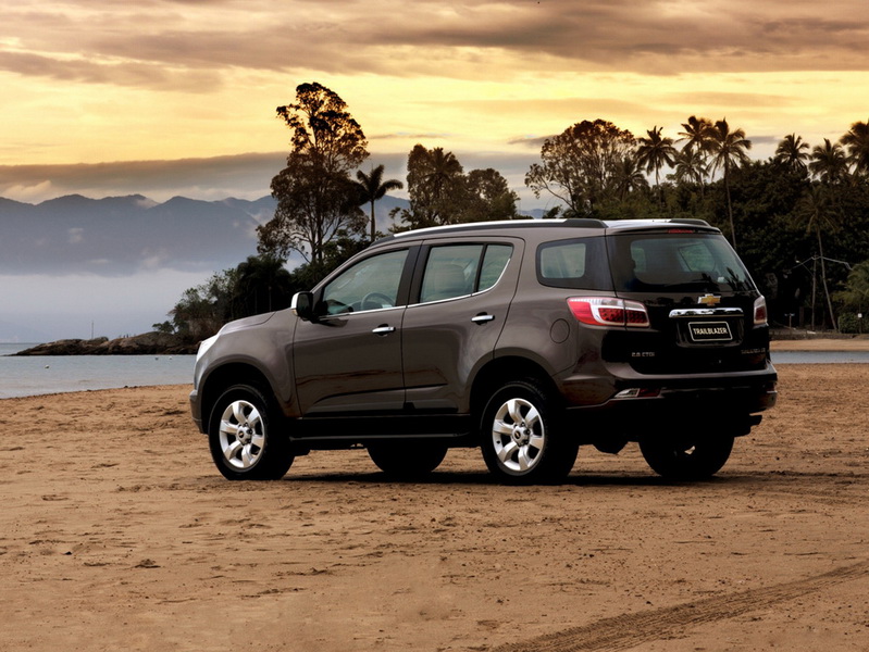 Дилеры начали принимать заказы на новый Chevrolet Trailblazer - ФОТО