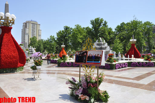 В Баку организован грандиозный "Праздник цветов" - ОБНОВЛЕНО - ФОТО