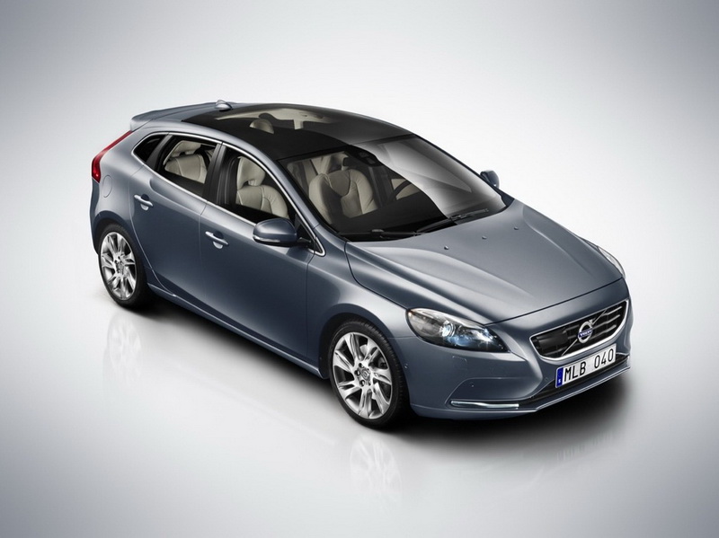 Началось производство Volvo V40 - ФОТО