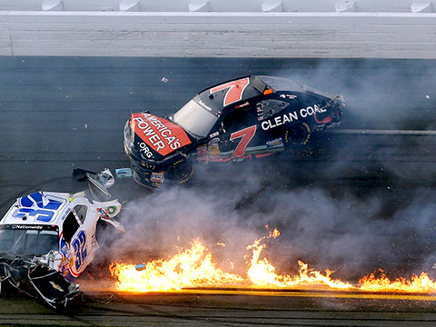 Самые страшные аварии на автогоноках NASCAR - ФОТОСЕССИЯ