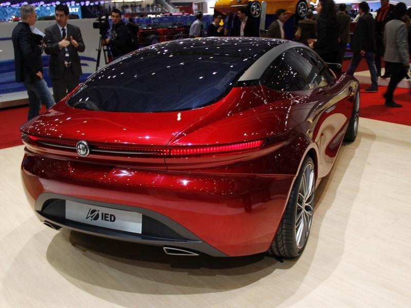 Alfa Romeo сэкономила на суперкаре, поручив его дизайн студентам - ФОТО