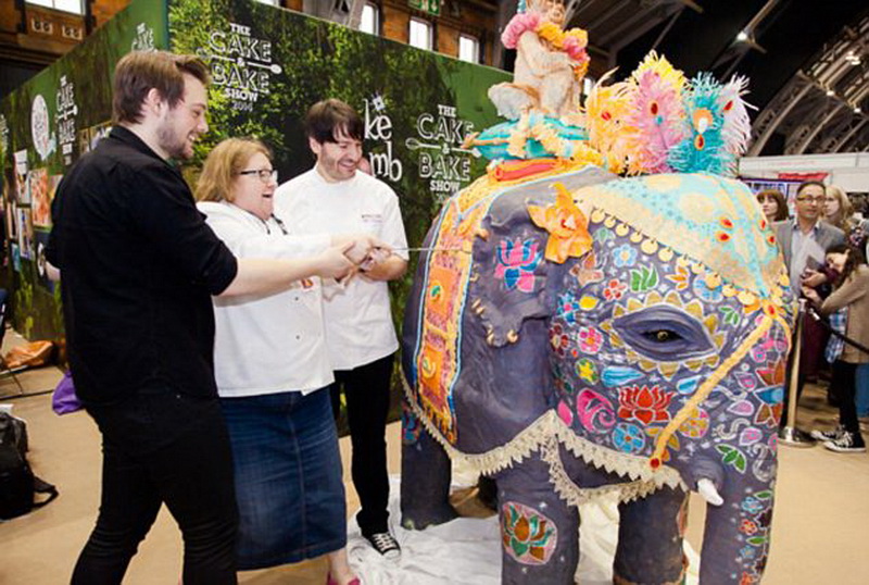 Сладкие джунгли: в Британии испекли невероятные торты - ФОТО