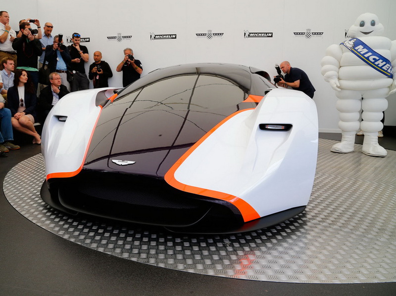 Aston Martin снарядил виртуальный прототип 800-сильным мотором - ФОТО