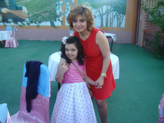 Məşhur teleaparıcının qızının sərgisi keçiriləcək – FOTO