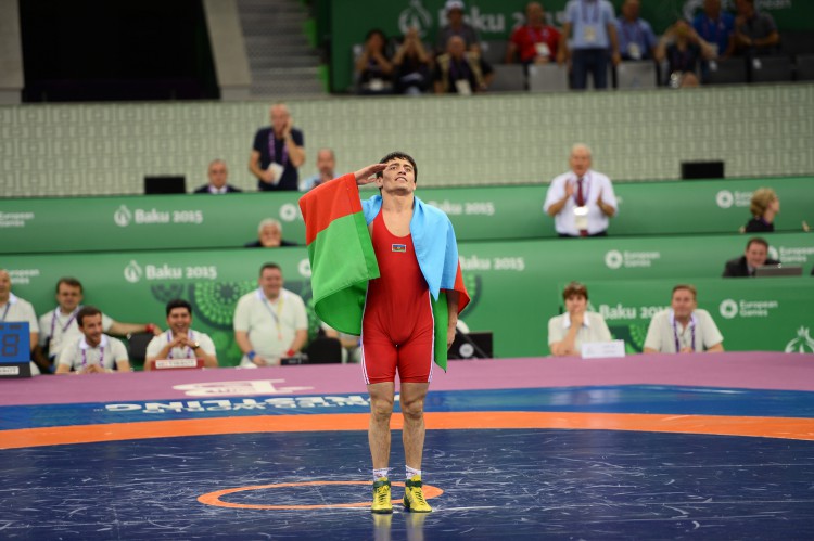 Президент Ильхам Алиев и его супруга Мехрибан Алиева в рамках первых Европейских игр наблюдали за ходом соревнований по карате и борьбе - ОБНОВЛЕНО - ФОТО