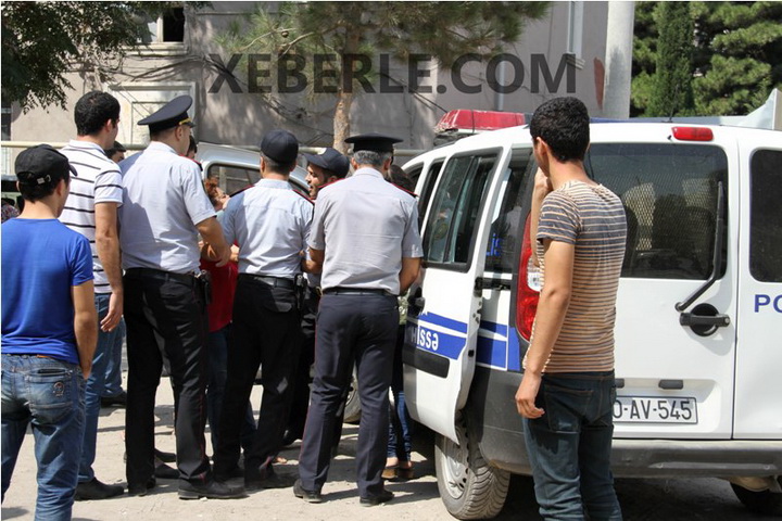 Sumqayıtda ara qarışdı: yol bağlandı, intihara cəhd.. - FOTOLAR