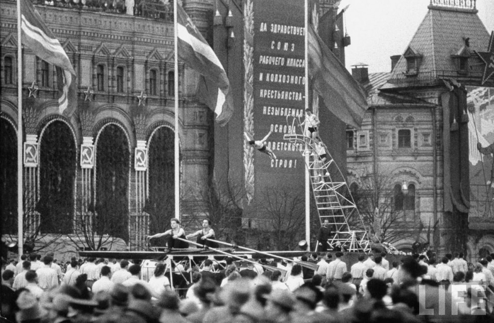 Майские празднования в Москве в 1958 году - ФОТОСЕССИЯ