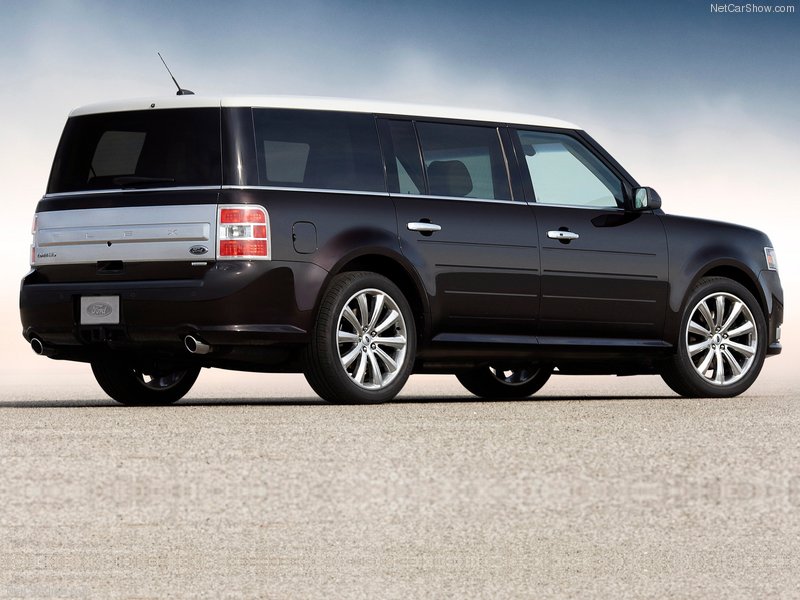 Новый семиместный внедорожник Ford Flex 2013 года - ФОТОСЕССИЯ