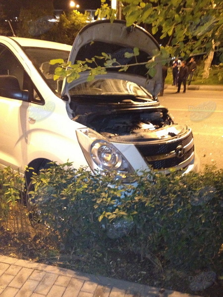 В Баку столкнулись Hyundai и Chevrolet - ФОТО