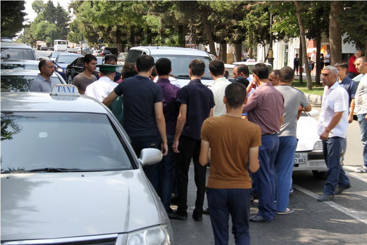 Sumqayıtda ara qarışdı: yol bağlandı, intihara cəhd.. - FOTOLAR