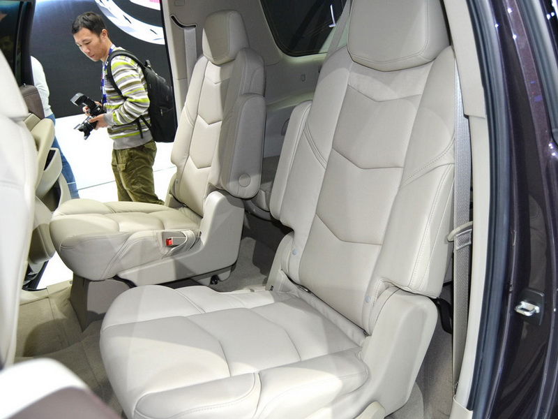Новый Cadillac Escalade стал восьмиместным - ФОТО