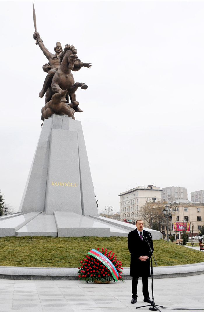Президент Ильхам Алиев и его супруга Мехрибан Алиева приняли участие в открытии в Баку памятника Кероглу - ОБНОВЛЕНО - ФОТО