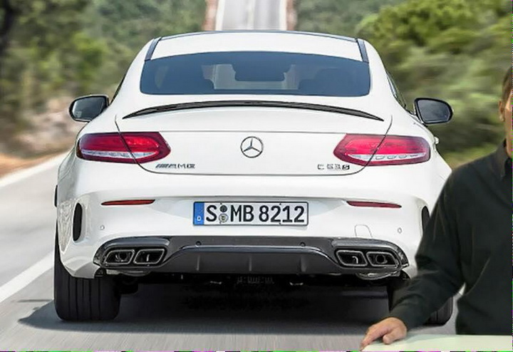 "Горячее" купе от Mercedes-Benz рассекретили раньше срока - ФОТОСЕССИЯ