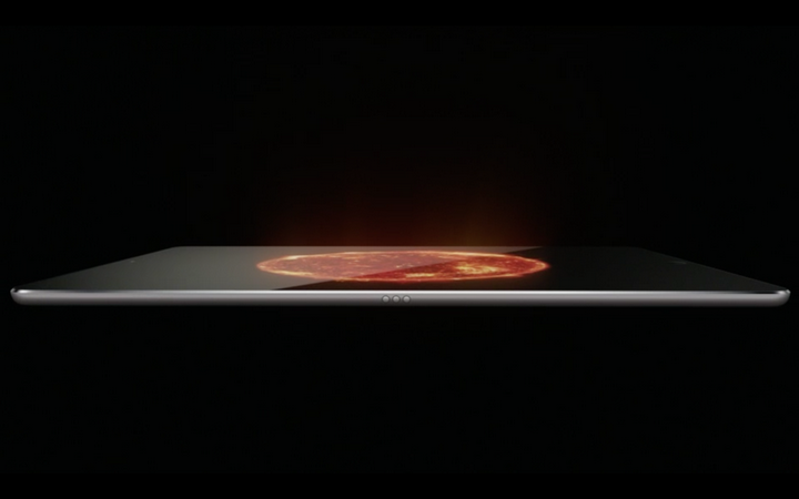 Apple представила самый гигантский в истории iPad - ФОТО