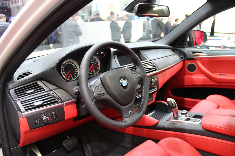 BMW показала в Женеве 4 премьеры - ФОТОСЕССИЯ