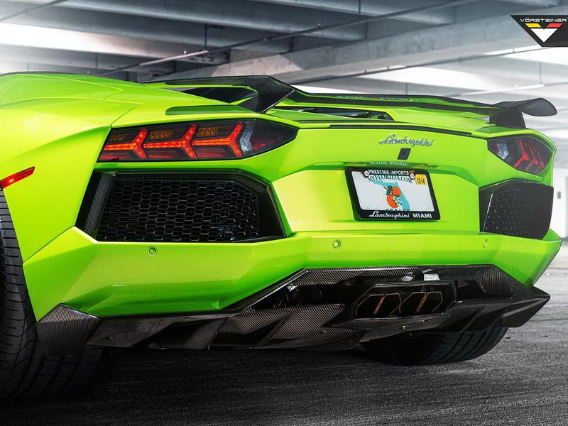Открытый Lamborghini Aventador превратили в "Халка" - ФОТО