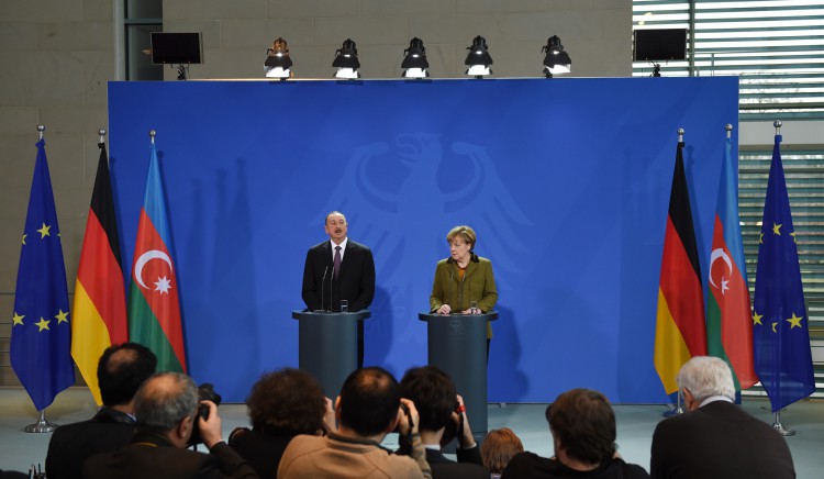 Президент Ильхам Алиев: "Предложенные Азербайджаном проекты меняют энергетическую карту Европы" - ОБНОВЛЕНО - ФОТО - ВИДЕО