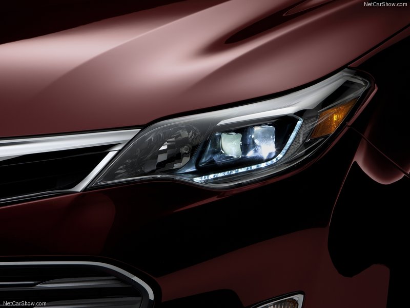 Toyota представила новый Avalon премиум-класса - ФОТОСЕССИЯ