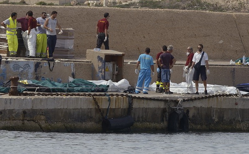 Жертвами кораблекрушения у берегов Сицилии стали 300 человек - ОБНОВЛЕНО - ФОТО