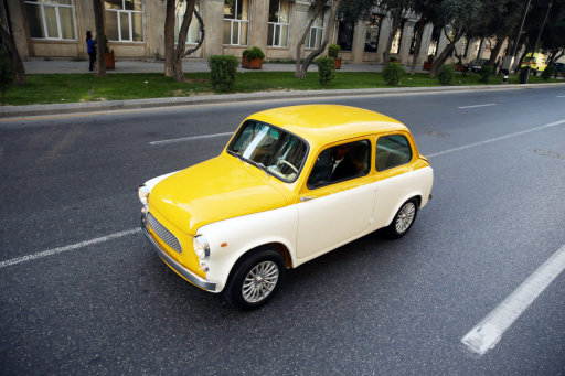 В Баку состоялся пробег классических автомобилей, посвященный 91-й годовщине со дня рождения общенационального лидера Гейдара Алиева - ФОТО