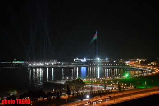 Невероятное освещение Baku Crystal Hall - ФОТО