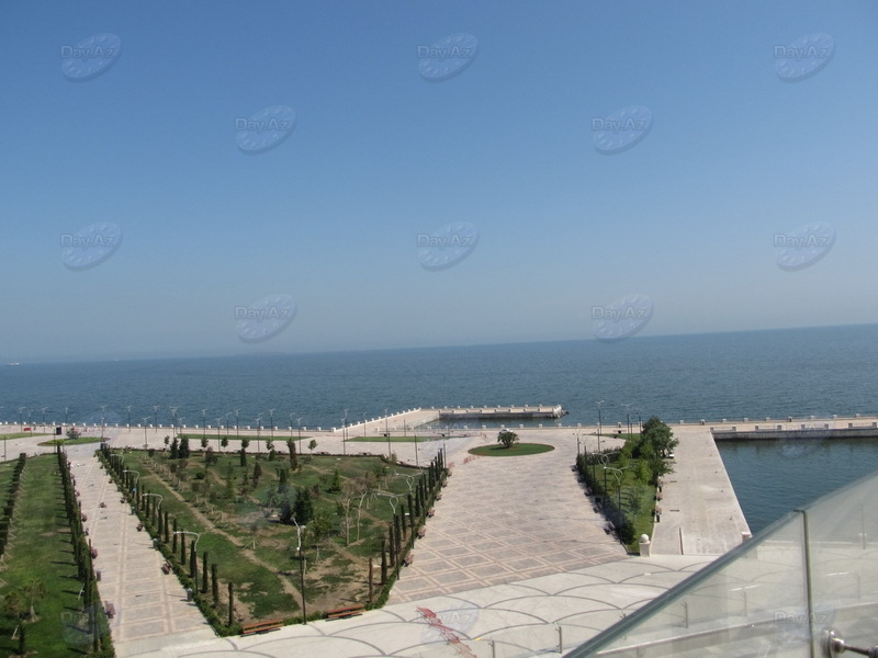 Новый символ Баку: Площадь государственного флага - ФОТОСЕССИЯ