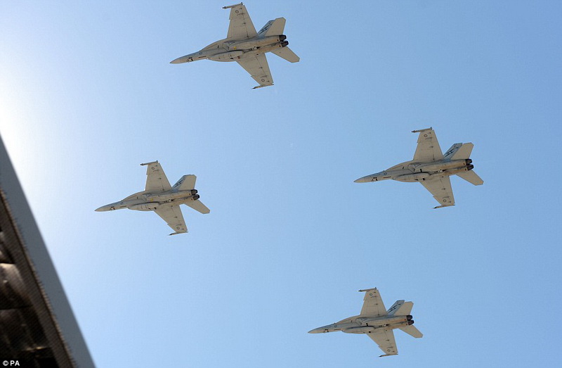 Кейт Миддлтон взялась за штурвал самолета - ФОТО