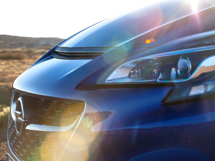 Компания Opel рассекретила новый Corsa OPC - ФОТОСЕССИЯ